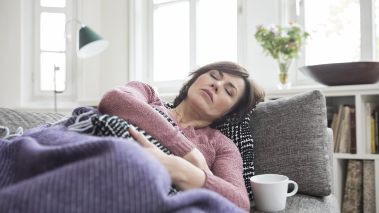 Herzinfarkt-Symptome bei Frauen: Übelkeit und Erbrechen Herzinfarkt-Symptome bei Frauen: Übelkeit und Erbrechen