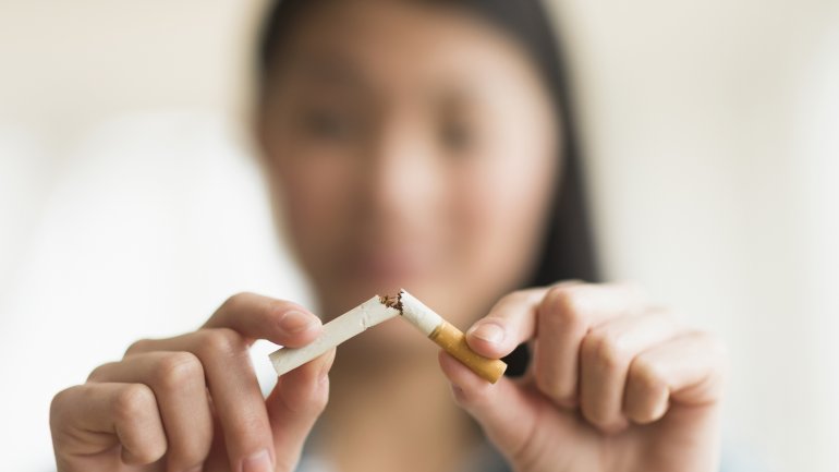 Mit dem Rauchen aufhören: Bluthochdruck senken